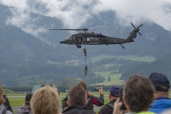 Sikorsky S-70 BLACK HAWK